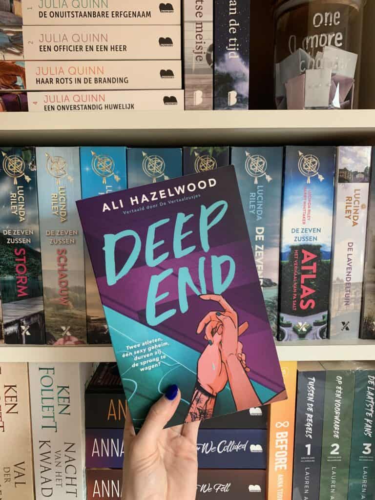 Cover 'Deep end' voor de boekenkast