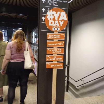 Wegwijzer op YA-day