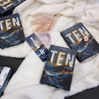 Sfeerfoto van boek 'Ten'